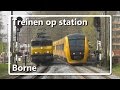 Treinen op station Borne