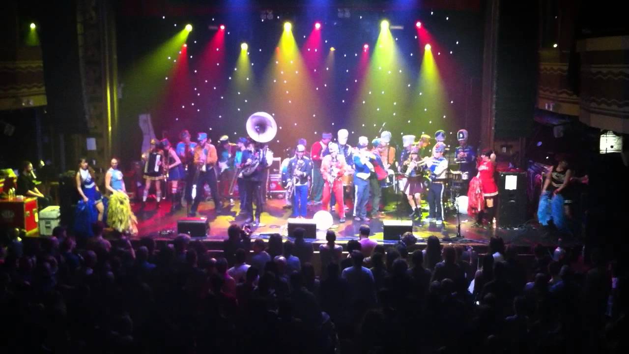 J'accuse - Mucca Pazza at globalFEST 2013