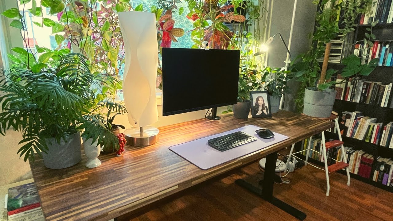 Desk setup 2022 Etätyöpiste