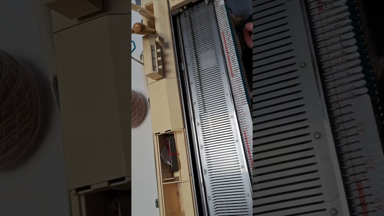 Spaß mit Wolle und der Strickmaschine