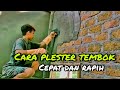 Bocah SMP plester tembok rumah dengan cepat dan rapih