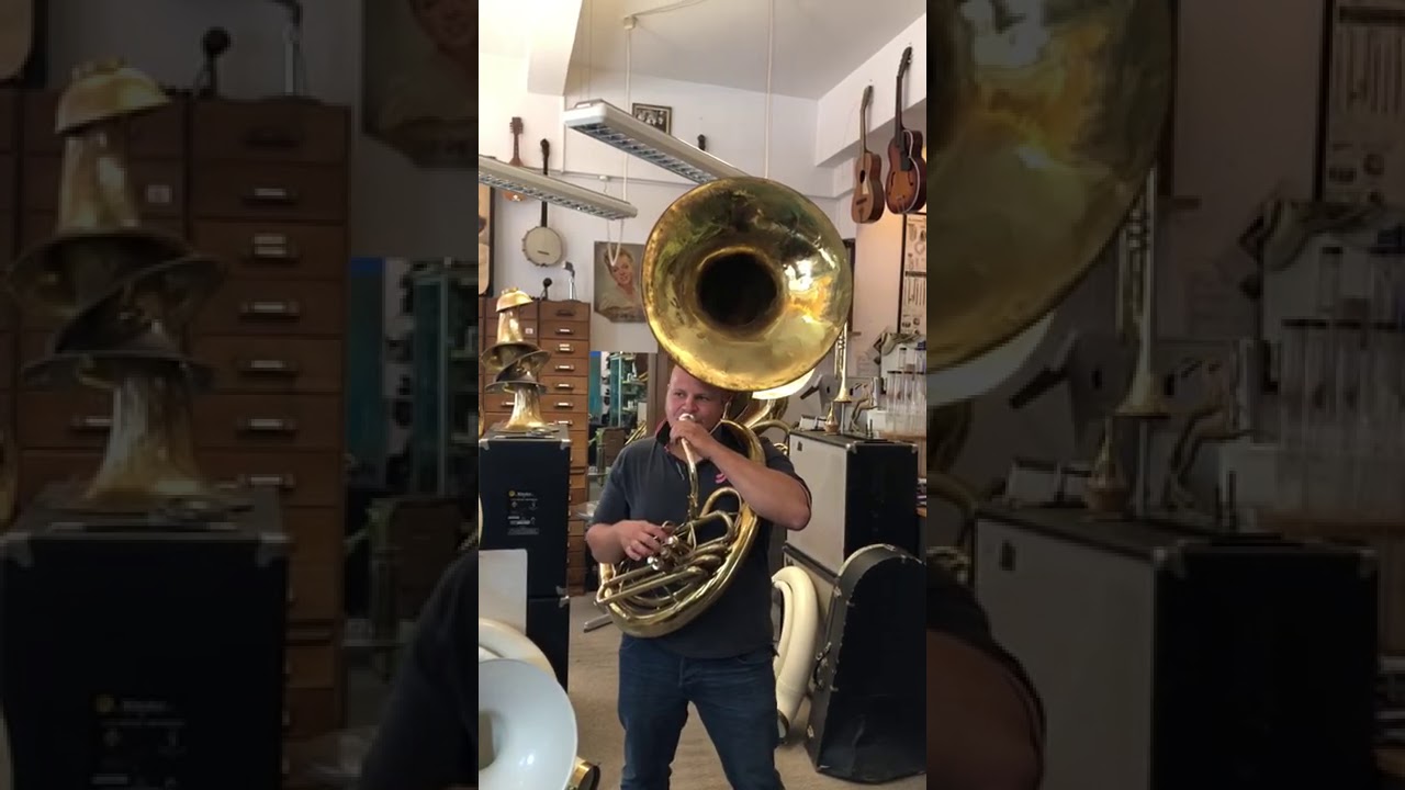 Sousaphon Conn 14K Elkhart USA (1968) YouTube