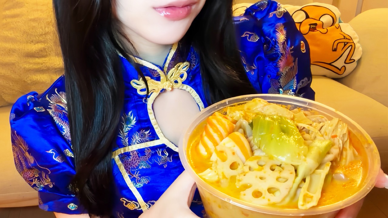 【ASMR】チャイナ服で麻辣湯を食べる🍜🌶️Chinese Dress & Eating Malatang