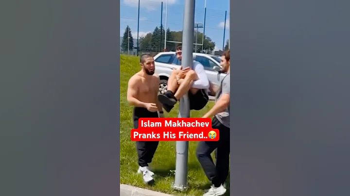 Islam Makhachev Tricks his Friend 🤣 #ufc