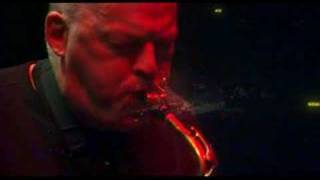 Video voorbeeld van "David Gilmour - Red Sky At Night"