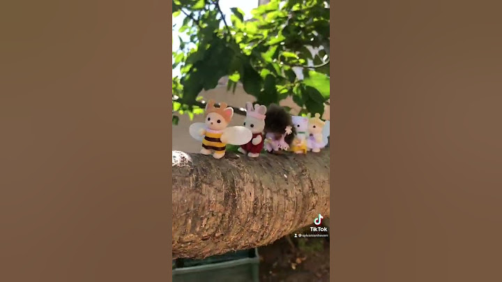 Sylvanian Families Bug Buddies exploring the Cherry Tree #sylvanianfamilies #calicocritters 🐝🐞🌸🦋