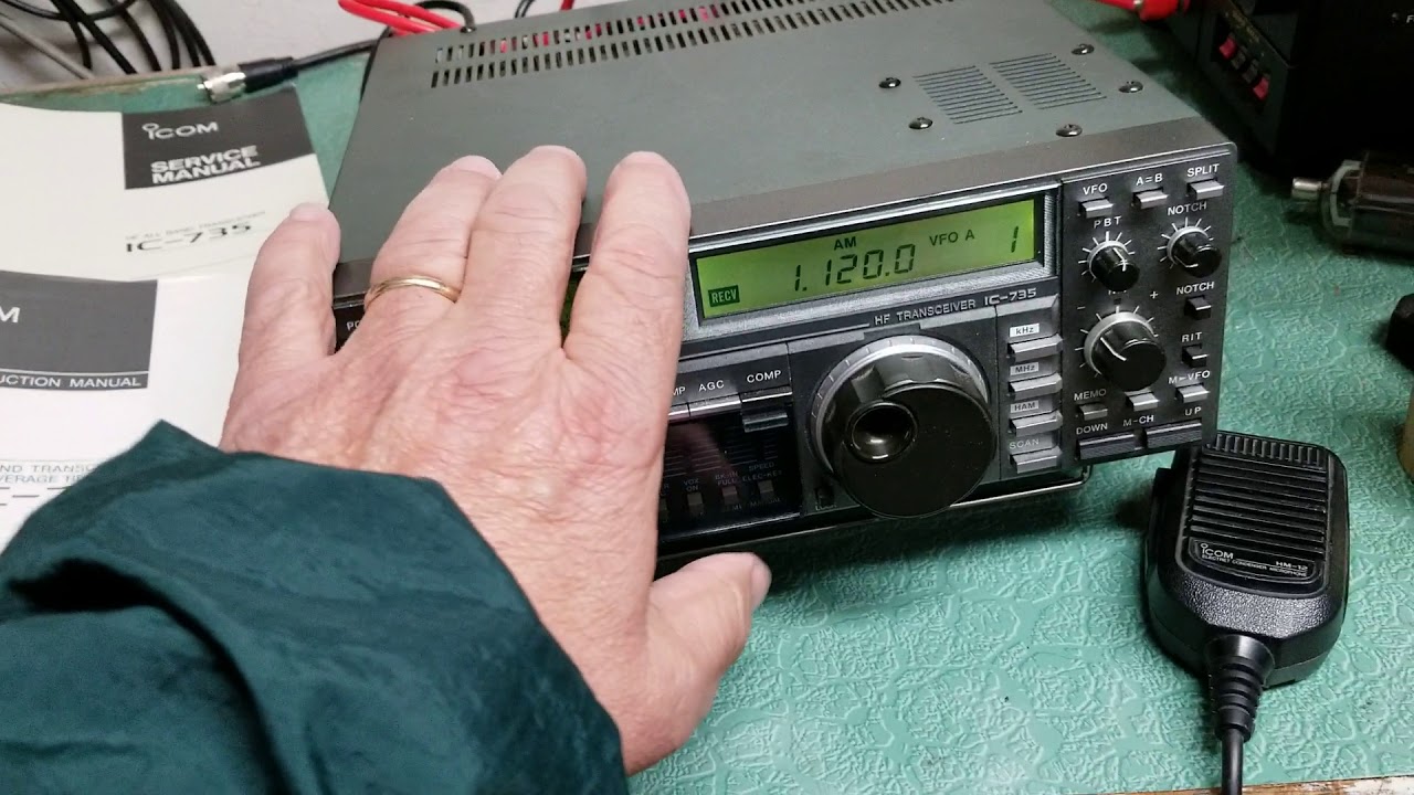ICOM IC-735 HF Transceiver - YouTube