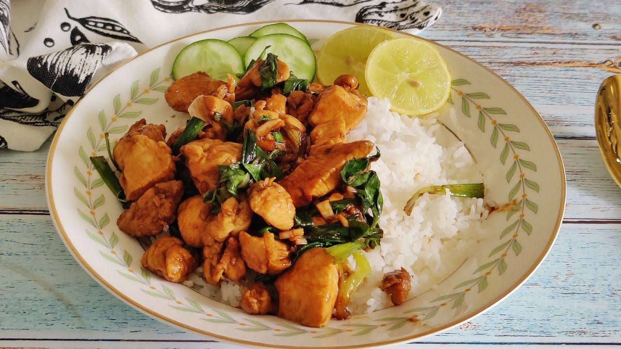 Thai chilli basil chicken Pad kra pao gai Thai basil chicken recipe YouTube