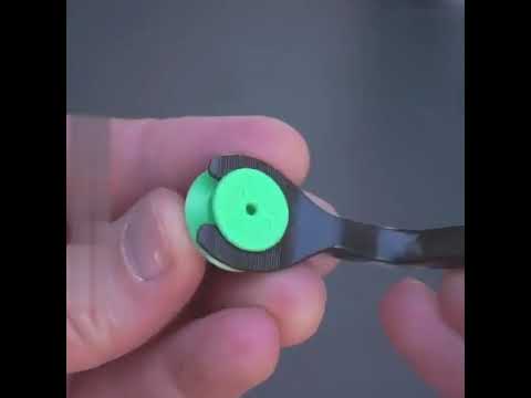 How To Use Auto Trim Removal Tools