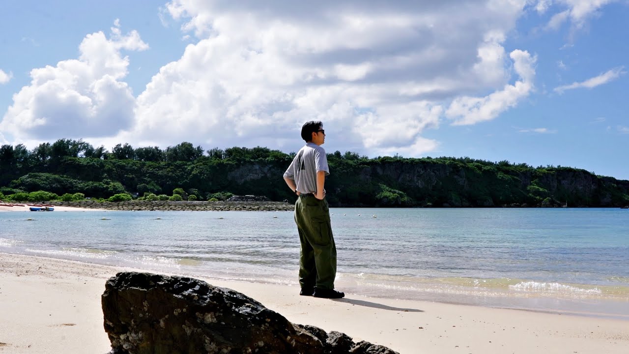 Поиски американских военных излишков, спрятанных под голубым небом Окинавы в легендарном военном ...