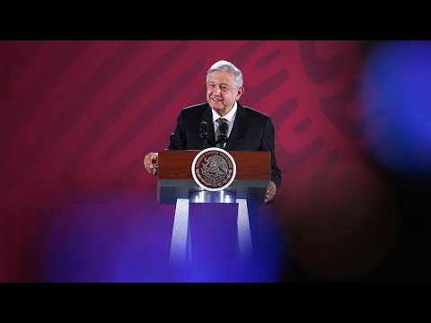 Leyes secundarias de la reforma educativa y amparos por aeropuerto. Conferencia presidente AMLO