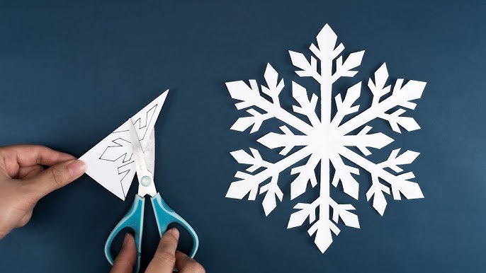 EASY Paper snowflake in 5 minute craft - Paper snowflake - DIY 