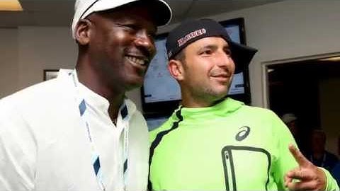 Federer opponent started talking to Michael Jordan in the middle of the match