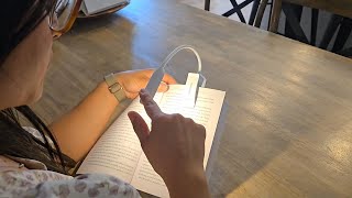 Bsdgeclogy 9 LED Rechargeable Book Light for Reading in Bed screenshot 3
