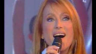 Video thumbnail of "Julie Piétri - Eve lève-toi- France 2 - 2006"