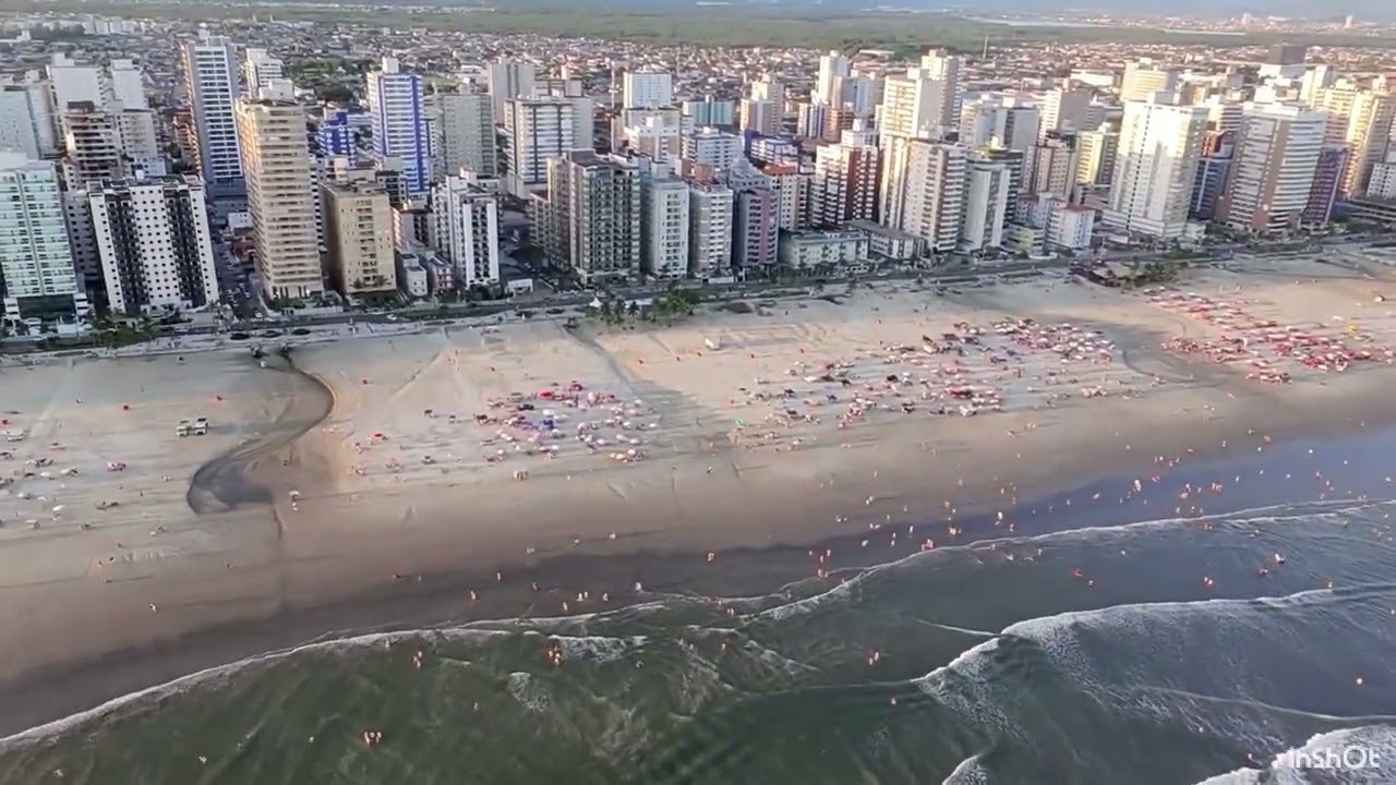 Mais Alto que os Prédios: Voo ao Pôr do Sol na Praia da Aviação-Imagens Incríveis #drone #praia #voo