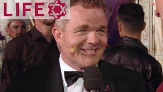 Cornelius Obonya, Ruth Brauer-Kvam und Kyrre Kvam auf dem Life Ball 2013 | Magenta Carpet