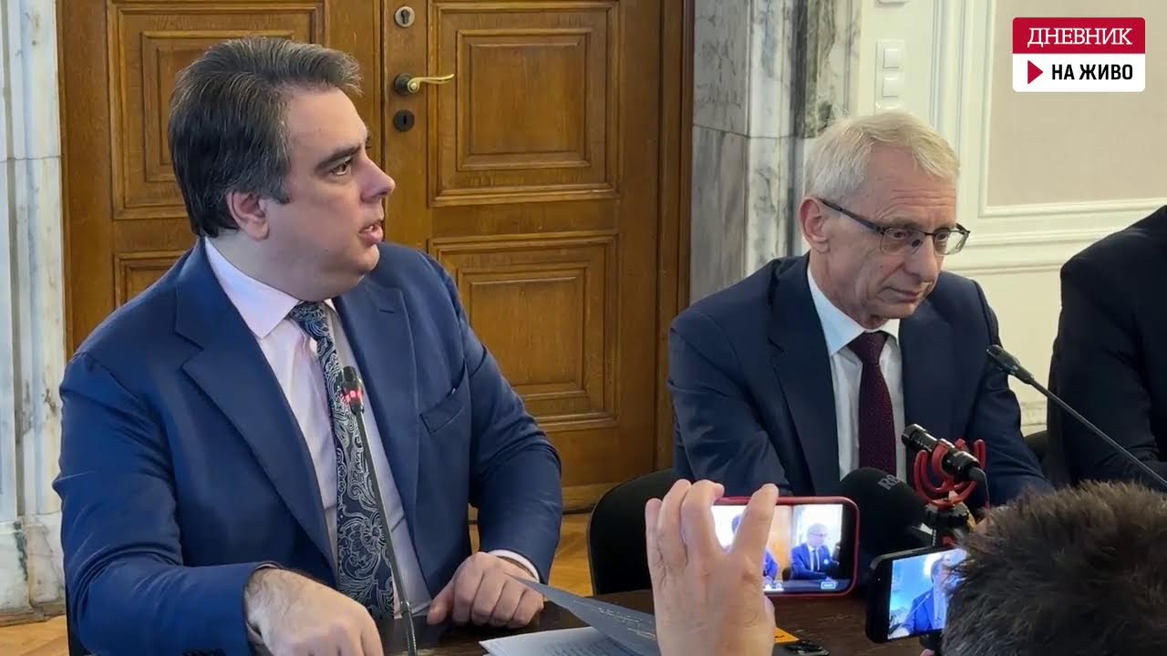 Асен Василев: Друго правителство не си е позволявало такъв рекет