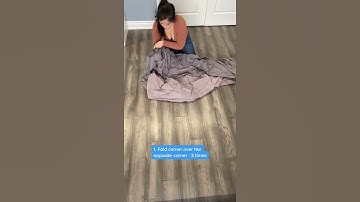 FOLDING THE FITTED SHEET #shorts