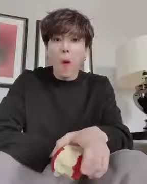 Jungkook eating an apple 🍎