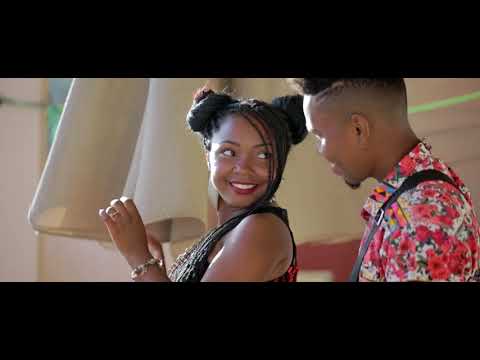 Smaven feat Rebecca - Maditrinazy (Clip Officiel)