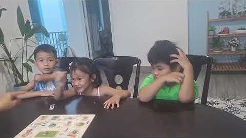 Tiếng Anh Giao Tiếp Phan Thiết: Liam, Tracy and Jason practice talking about School Objects