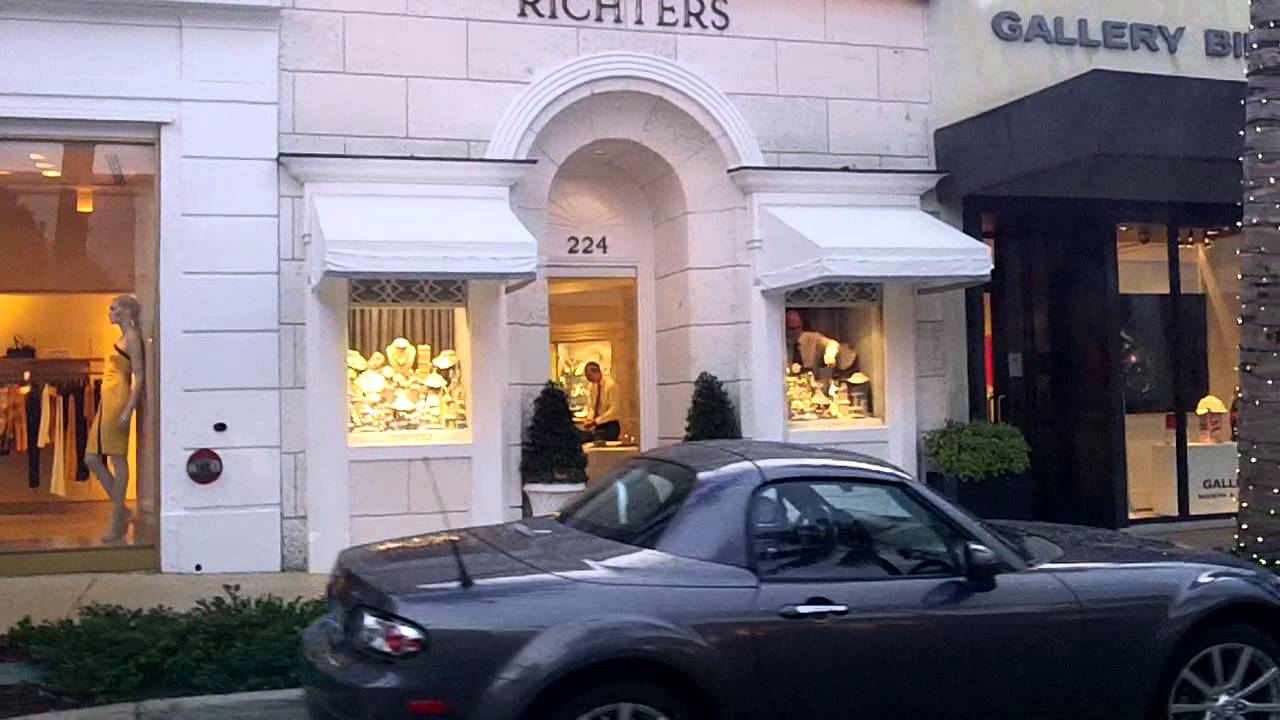 A ride down Worth Ave on Palm Beach Island