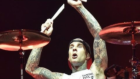 Travis Barker Suffering From ‘Blood Clots’ & Blink-182 Postpones Vegas Residency — Is He OK? - NY Da