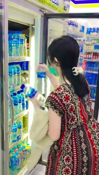 STORY WA 30 DETIK MENTAHAN VIDEO CEWE CANTIK JAJAN KE INDOMARET BARENG PACAR||Tiktok Meresahkan||