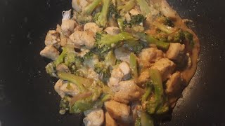 20 minutes and a pan! The most delicious broccoli recipe! by Your Online Bestie 338 views 2 years ago 3 minutes, 21 seconds