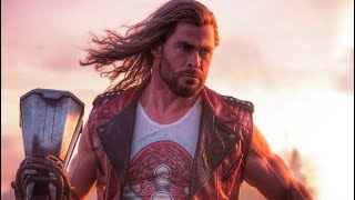 بيحارب ثور شخص مجنون معاه سيف بيقتل بيه اى حد يقف ف طريقو | ملخص فيلم Thor Love and Thunder