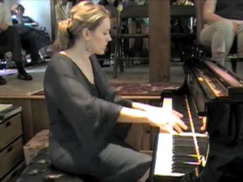 Melissa Wright, performs Valse da Dor by Heitor Villa Lobos