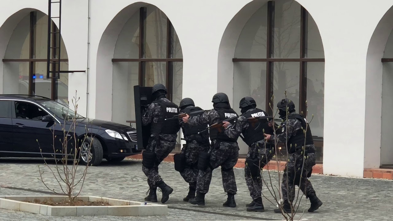 Demonstratii Ziua Politiei in Oradea