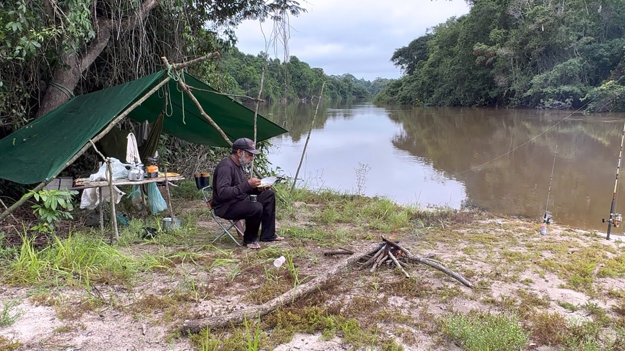 ACAMPEI NA BEIRA DO RIO FIZ PEIXE AU MOLHO me diverti na pescaria