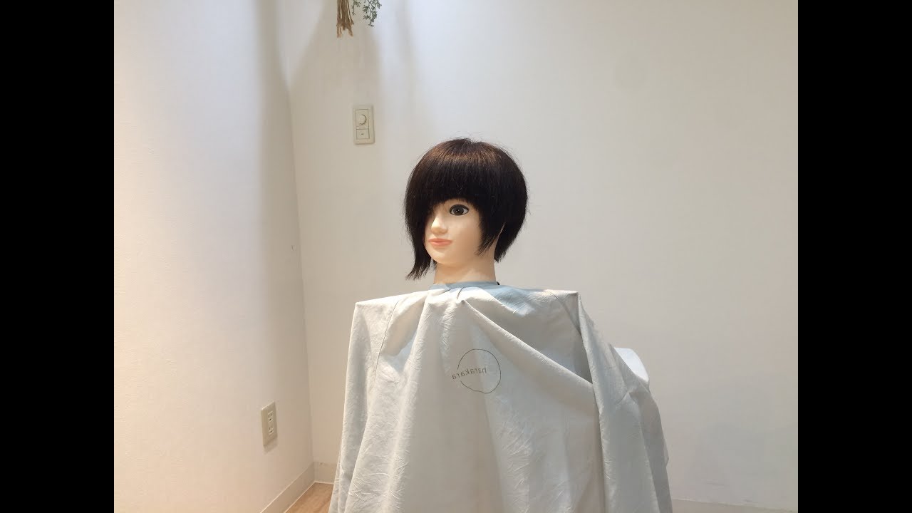 ウィッグに肩&背中を作ってカット練習をしよう♪ - YouTube ウィッグに肩&背中を作ってカット練習をしよう♪ - YouTube