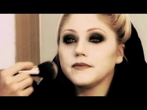 Jane Vampire Makeup Tutorial