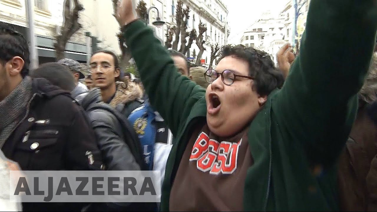 🇹🇳 Tunisia protests: Almost 800 protesters arrested