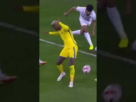 هدف تاليسكا العالمي بالكعب على الطائي في موسم 2022 الاتحاد الاهلي النصر الهلال