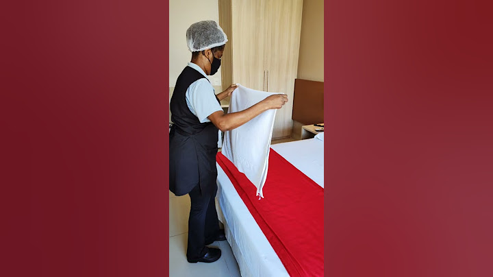 Decorative Bath Towels | Hotel Housekeeping Training