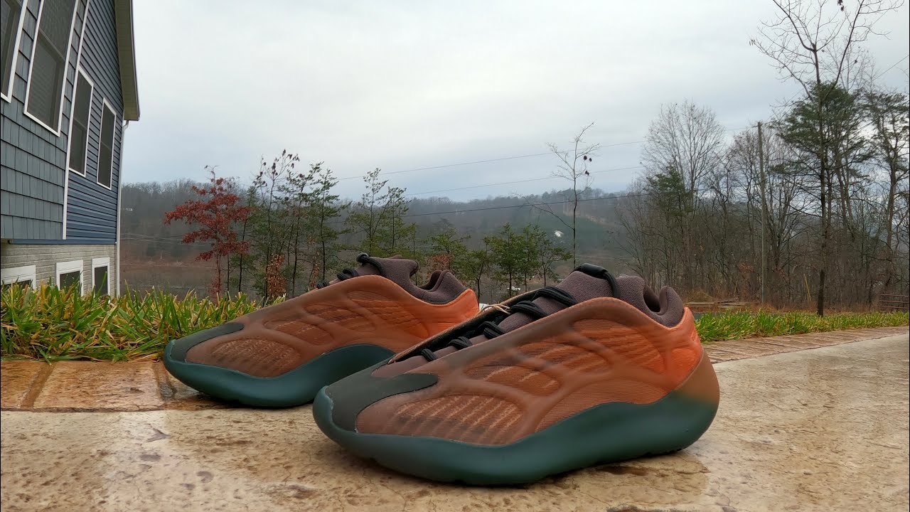 YEEZY 700 V3 - Copper Fade - In Hand 👀 - YouTube