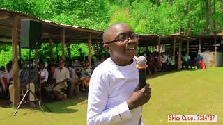 Cyrus Azizi// performing live during his Launch//At Amariba Sda Church