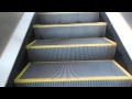 秋葉原駅付近の高層ビル近くの日立エスカレーター HITACHI Escalators/l'escalator（動画）