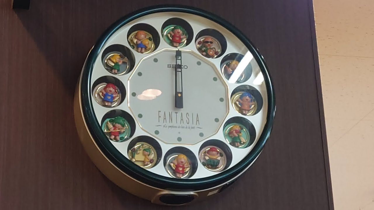 [からくり時計]森をイメージにしたスーパーにRE540M！！SEIKOからくり時計 セイコーファンタジア午後12:00 (♪３匹のこぶた♫)文化堂ウィラ大井店