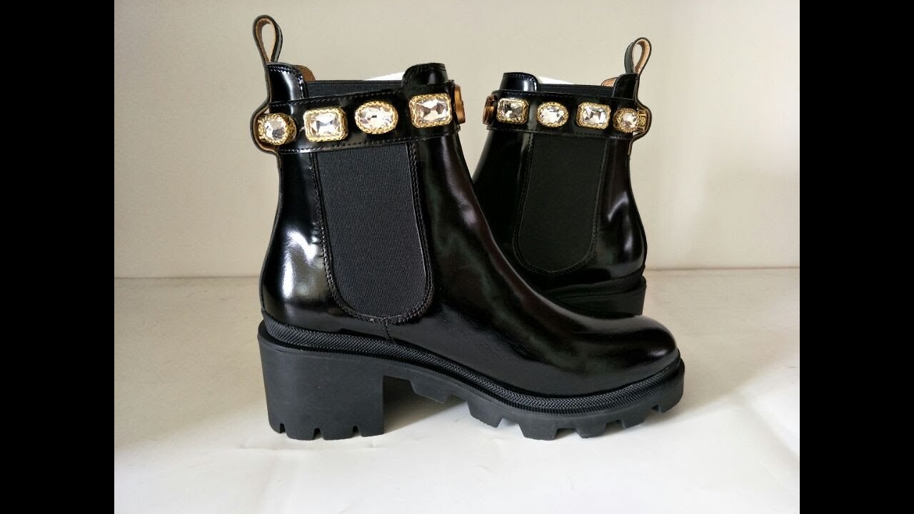 gucci leather ankle boots with belt