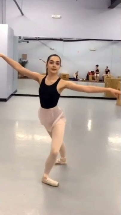 Beautiful ballet dance pirouette moments 💖 | cute female ballerina