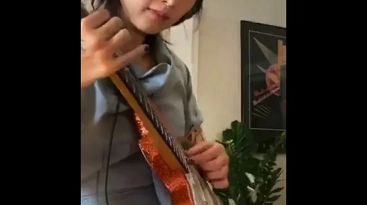 Yvette Young of Covet plays nero on Instagram live
