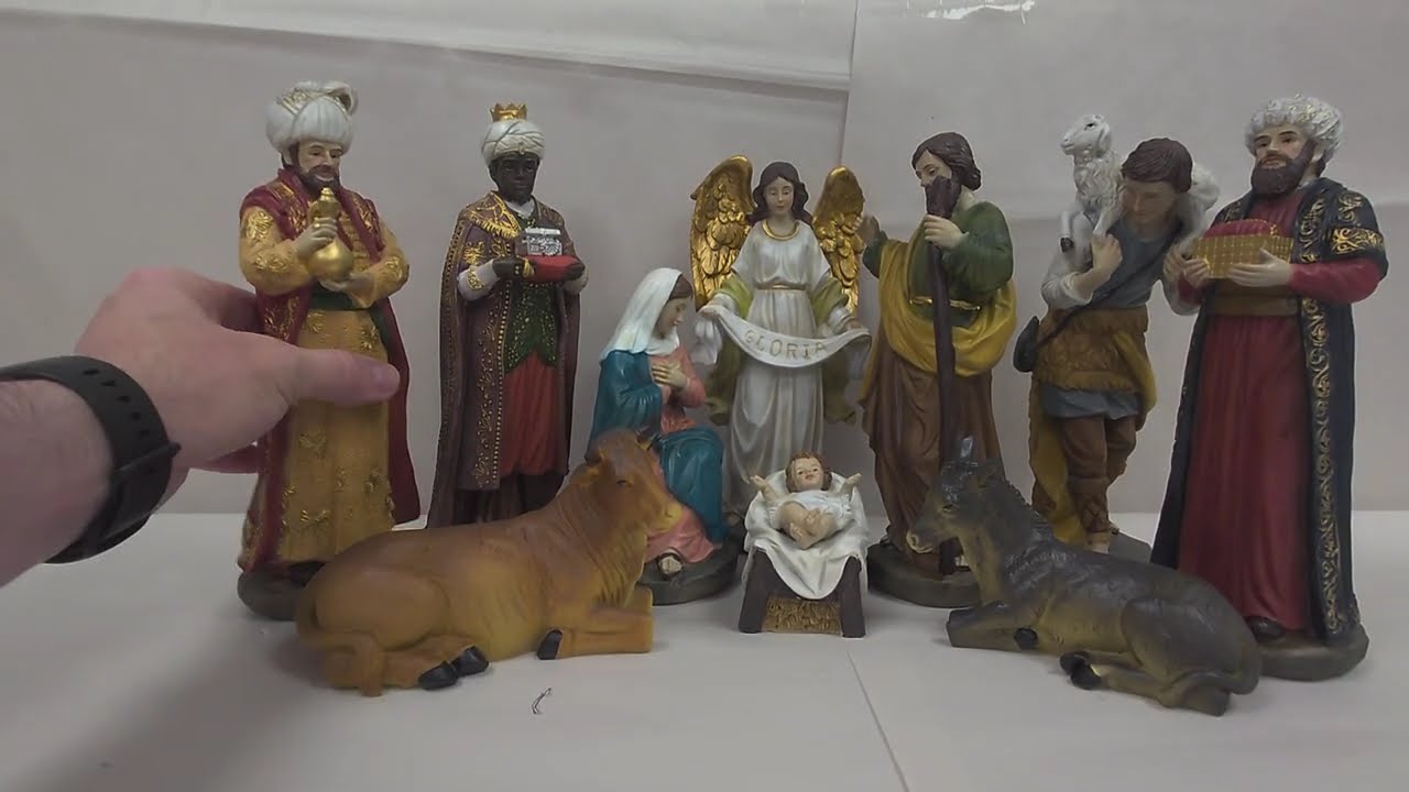 10 Nativity Figures - Resin 10 inch (89322)