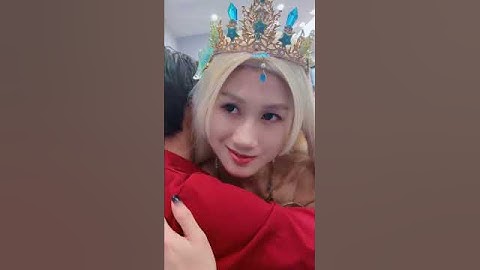 黑天使把白天使怎么了。#天使 #小丑 #超人不会飞
