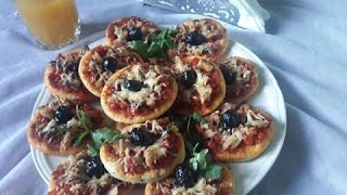 شهيوات رمضان///:بيتزا فردية بالطون بعجين رائع ولذيذ جدا---Mini-Pizza au Thon