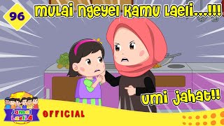 Musobaqalardan yalangoch gimnastikachilarning fotosuratlari